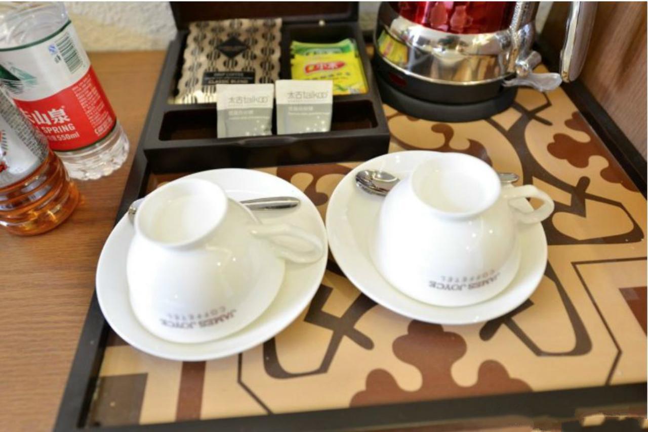 James Joyce Coffetel Beijing Gulou Street, Nanluoguxiang Esterno foto